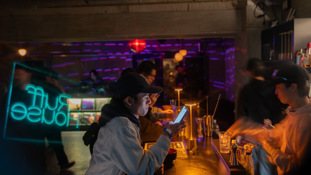 Ruff House 夜の雰囲気